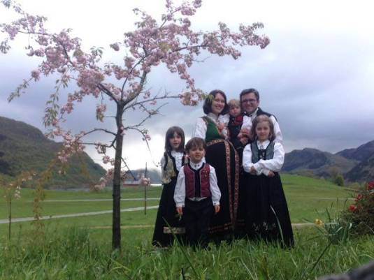 Copiii unei familii de români din Norvegia, luaţi de autorităţi, din cauza „îndoctrinării religioase”