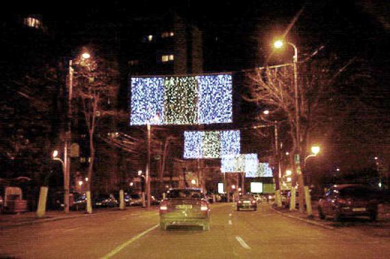 Constanţa „îmbracă” ornamentele de iarnă