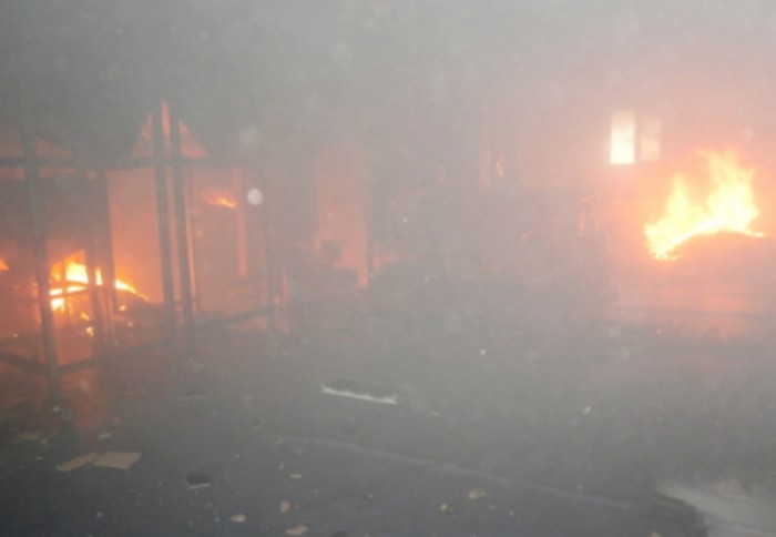 Incendiu devastator la o fabrică de mezeluri
