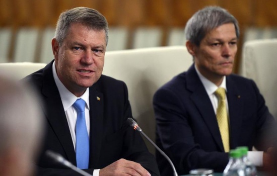 Klaus Iohannis l-a delegat pe Dacian Cioloş pentru Reuniunea CE de la Bruxelles