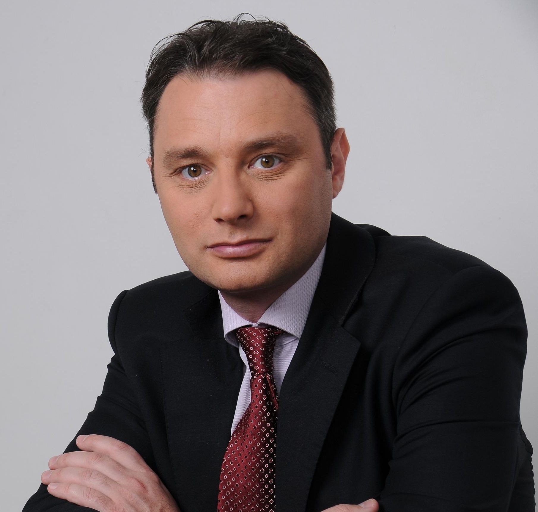 Un jurnalist ajunge ambasadorul României la Paris