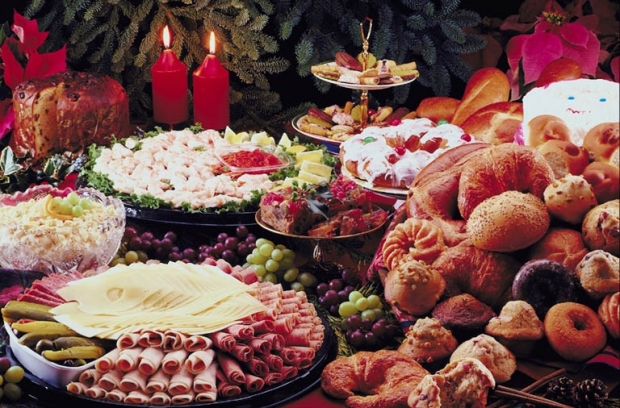 Chimicale în bucatele de pe masa de Crăciun – 101 aditivi alimentari în alimentele consumate la masa de Crăciun