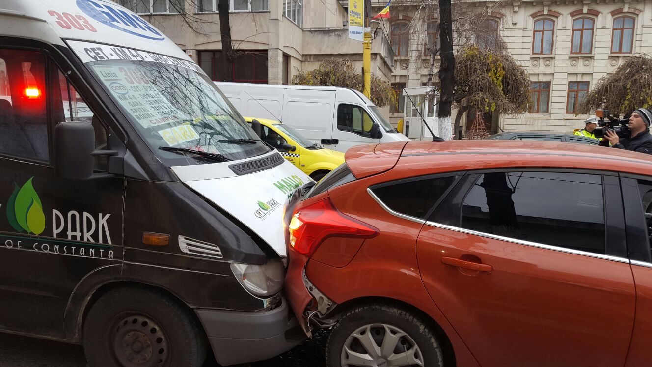 Accident de circulaţie pe bulevardul Tomis !
