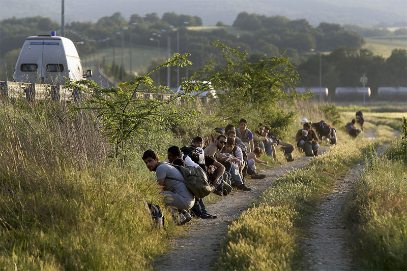 Profit colosal pentru traficanţii de imigranţi
