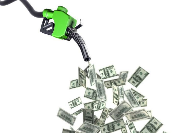 Arabia Saudită scumpeşte benzina. Litrul de combustibil rămâne cu 500% mai ieftin decât în România
