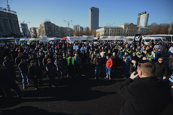 Negocieri între transportatori şi Guvern, la Palatul Victoria
