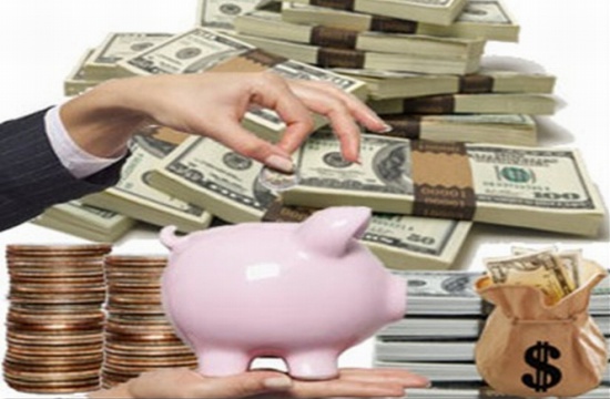 Bugetarii se bucură de salarii mai mari de la 1 Decembrie