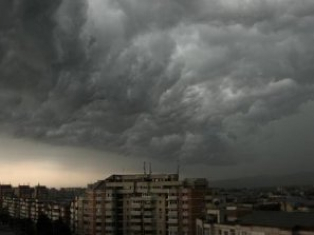 CĂLĂRAȘI: Cod PORTOCALIU. DESCĂRCĂRI ELECTRICE și VIJELII