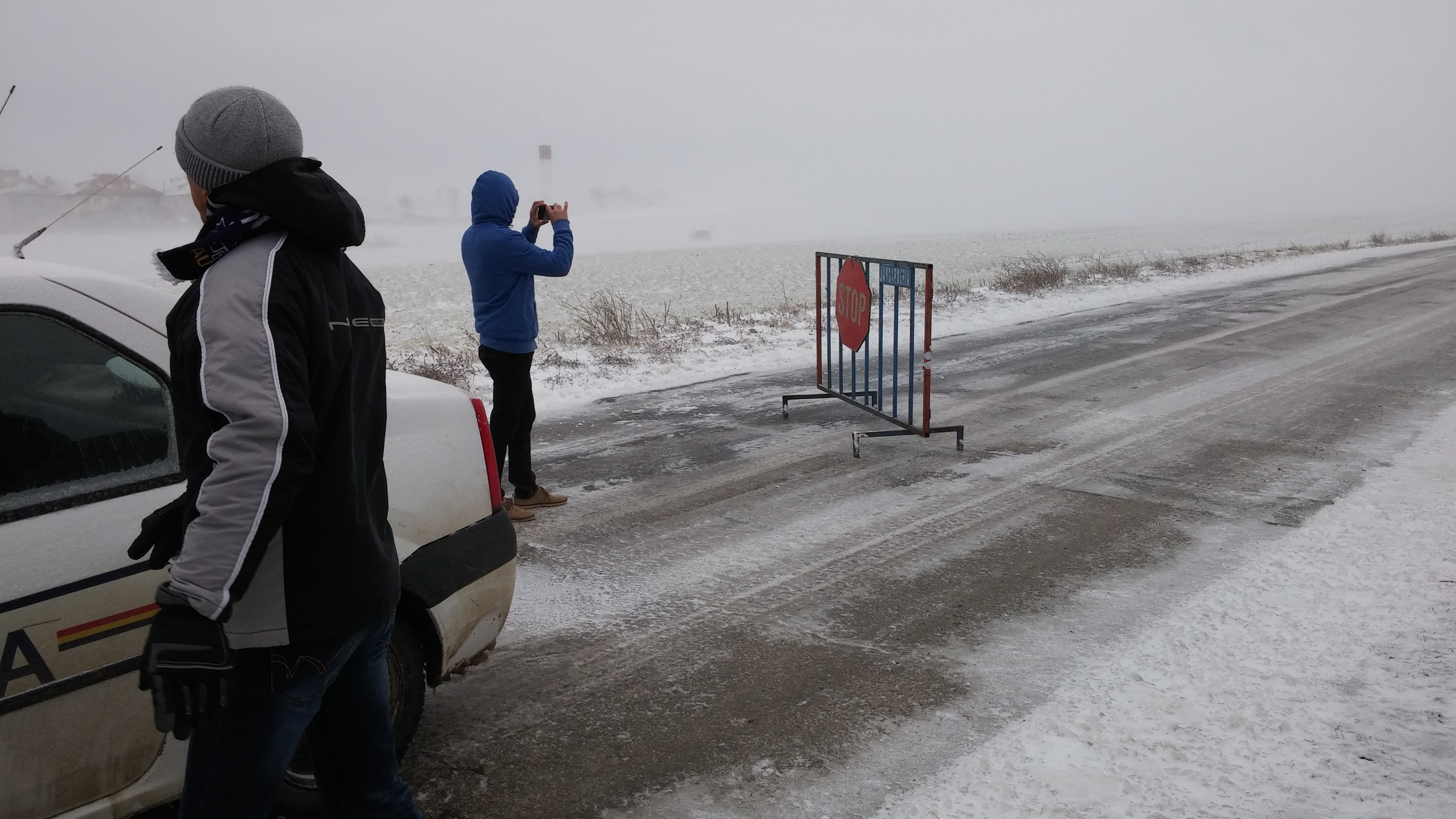 TULCEA: Situaţia din judeţ, la ora 15.00. Drumuri închise, localităţi fără curent electric