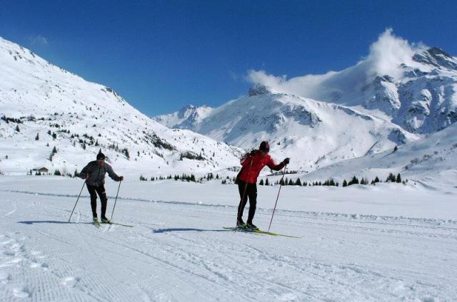 Turiştii iau cu asalt staţiunile montane