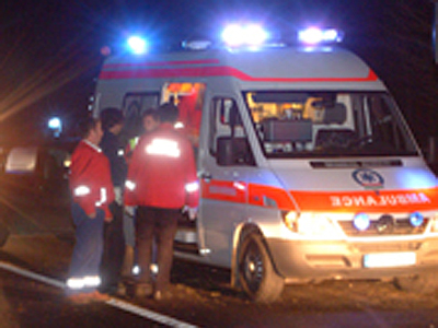 Ambulanţă LOVITĂ pe bulevardul IC Brătianu