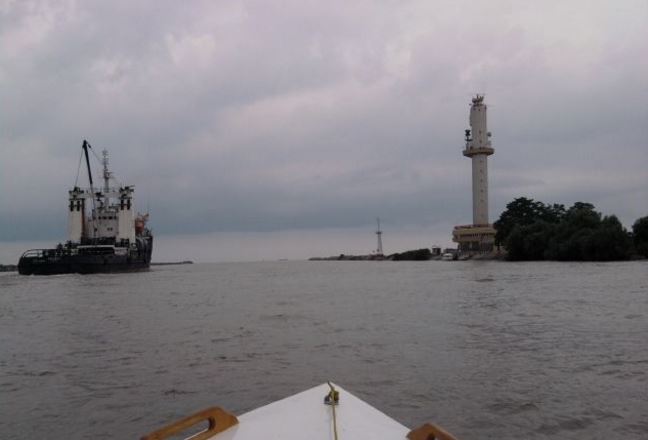 Navigaţia prin bara Sulina a fost oprită