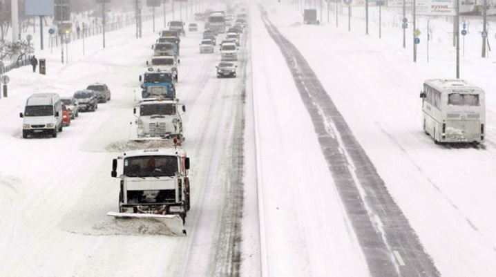 FOTO/VIDEO – „Sinistraţii” din Hârşova, duşi la Constanţa cu o coloană de peste o sută de autovehicule