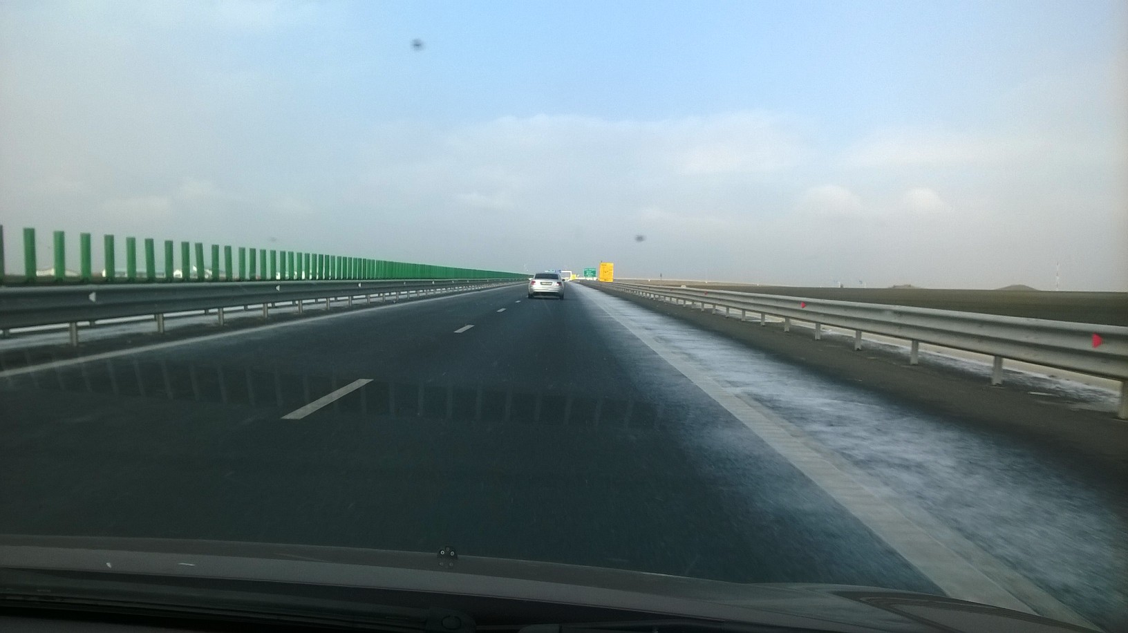 (FOTO) Trafic în condiţii de iarnă pe Autostrada Soarelui