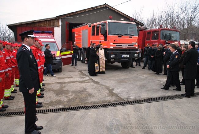 Peste 6.000 de intervenţii ale pompierilor din Călăraşi în anul 2015