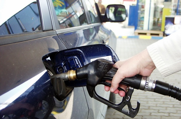 Români reţinuţi în Bulgaria după ce au „uitat” să plătească benzina