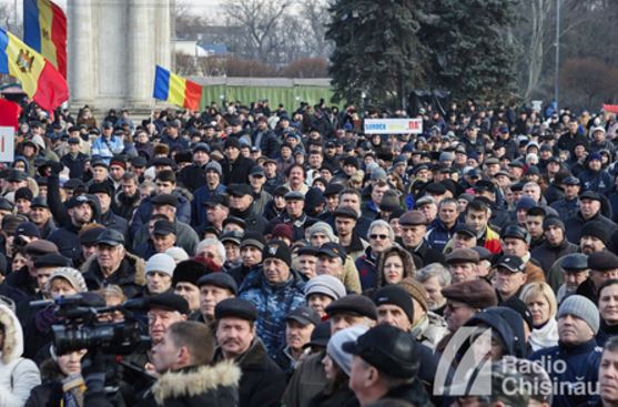 Proteste de amploare la Chişinău. Ţara, încă indecisă între Est şi Vest