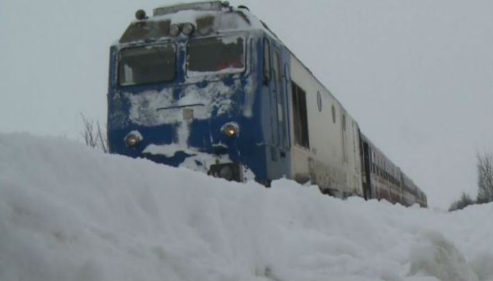 Trenuri plecate din Constanța au rămas înzăpezite