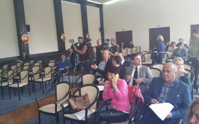 La amiază. Consilierii locali decid viitorul urbei