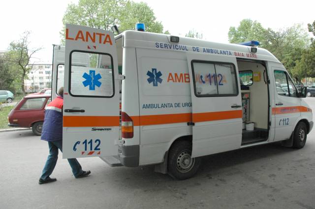 O femeie gravidă în luna a șasea a ajuns în stare CRITICĂ la spital