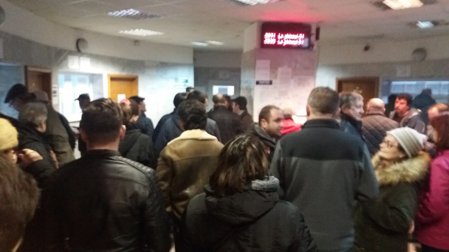 FOTO: Ultima zi pentru depunerea declaraţiei fiscale 600