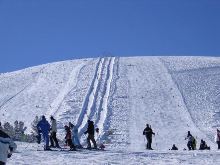 Un turist român a murit, astăzi, în staţiunea montană Bansko