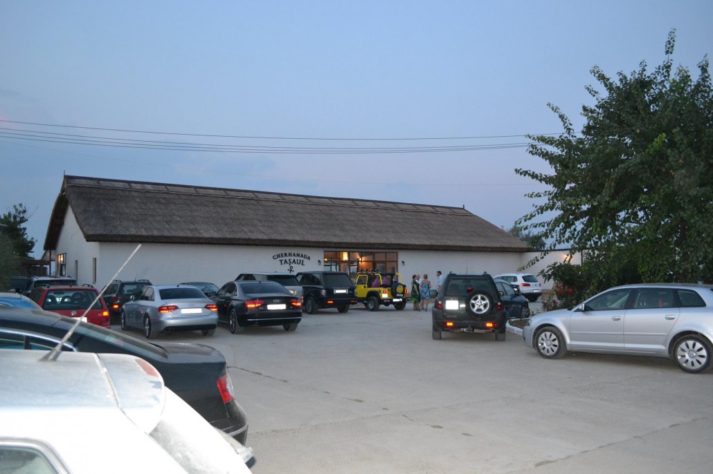 CONSTANȚA: Mâncare expirată la un restaurant cunoscut din județ. Localul a fost închis de OPC