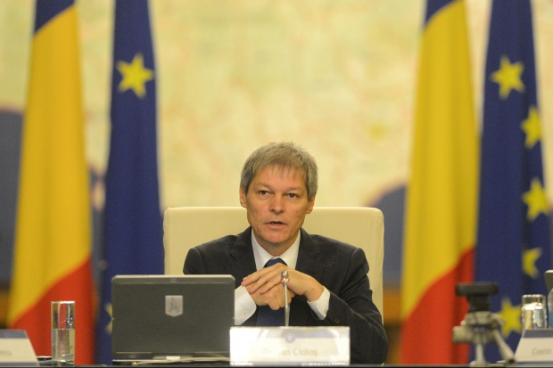Prefecți DEMIȘI de premierul Dacian Cioloș