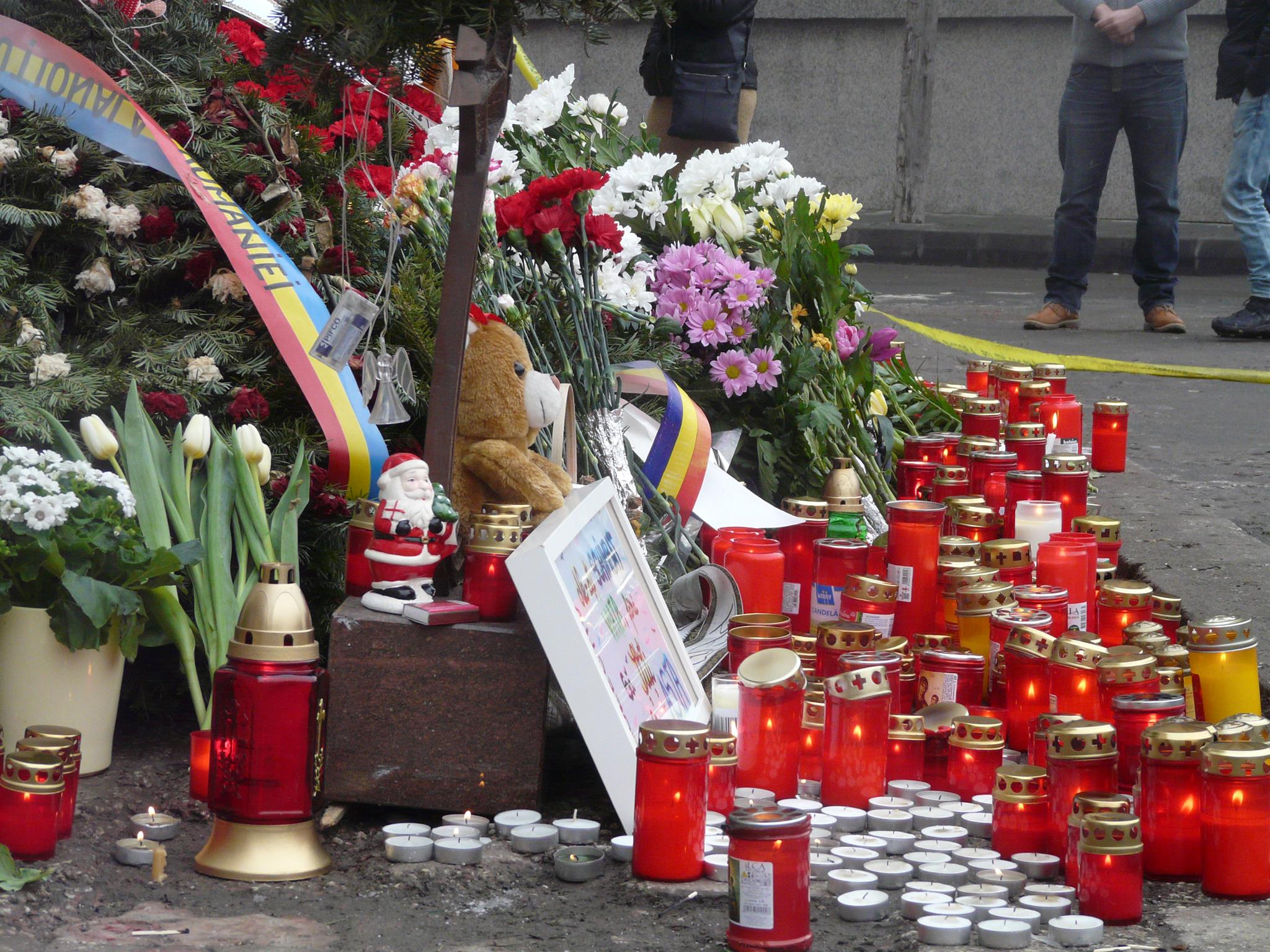 Slujbă în memoria victimelor din clubul Colectiv