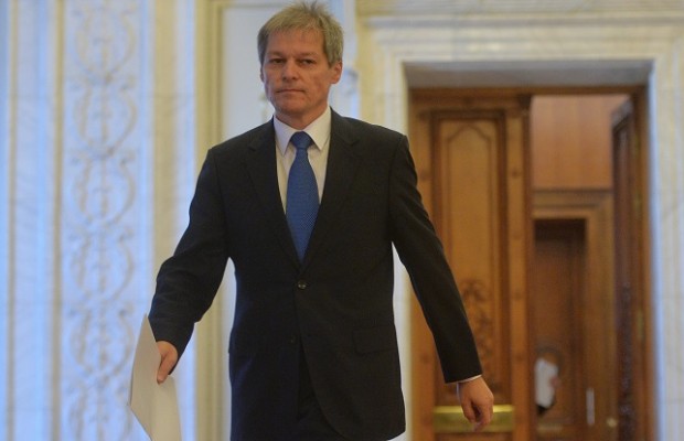 Premierul Dacian Cioloș va fi prezent în Parlament, saptămâna viitoare