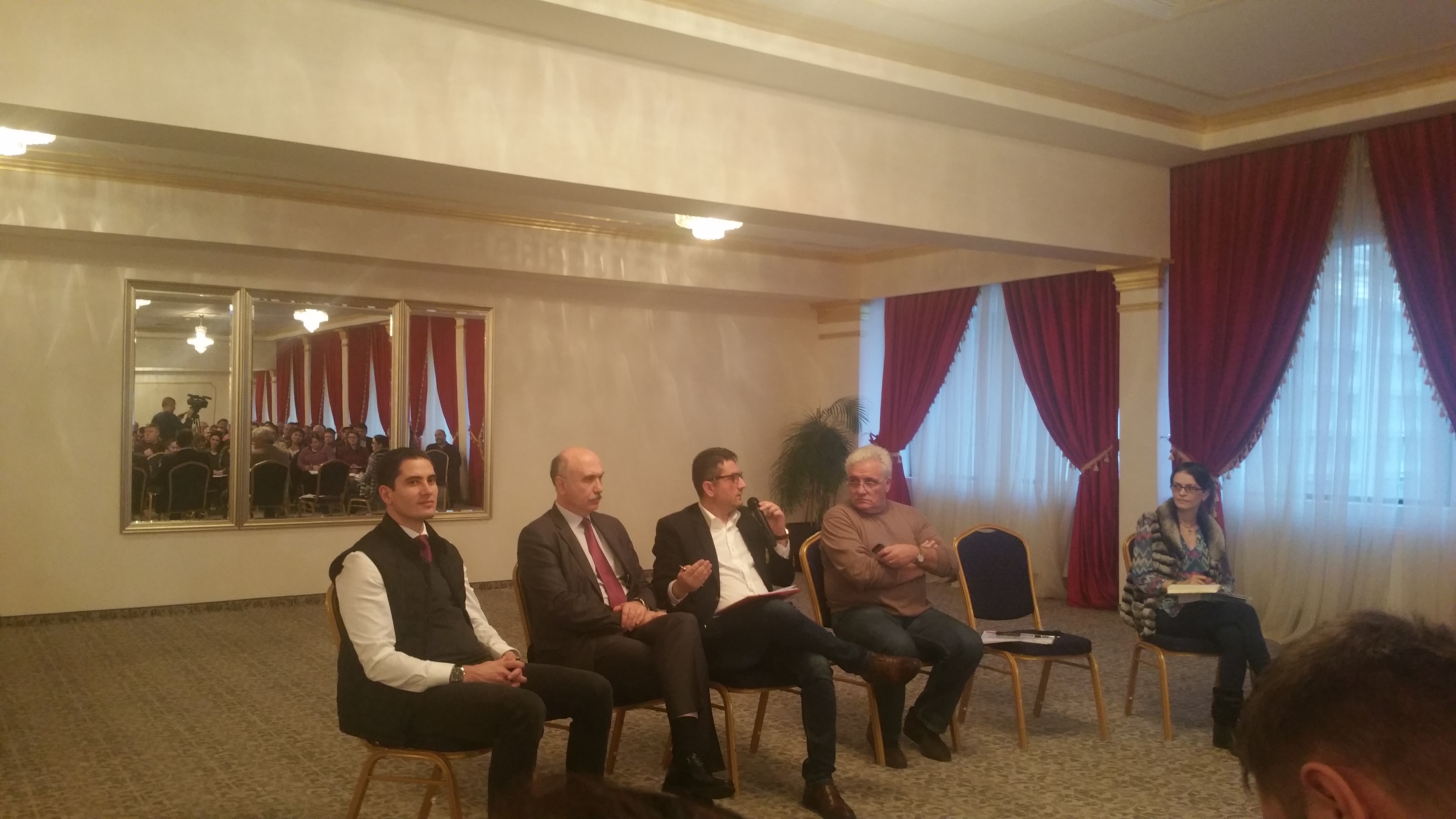 Turismul de pe litoral, la ora dezbaterilor între operatori și Primaria Constanța