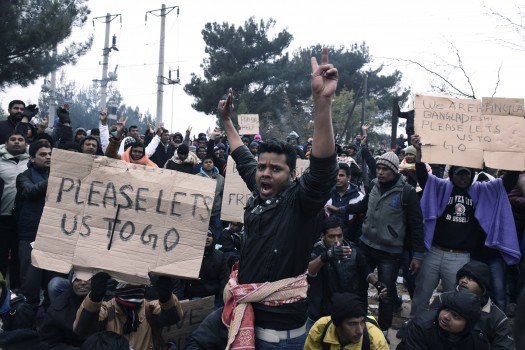 Proteste la graniţa dintre Macedonia şi Grecia