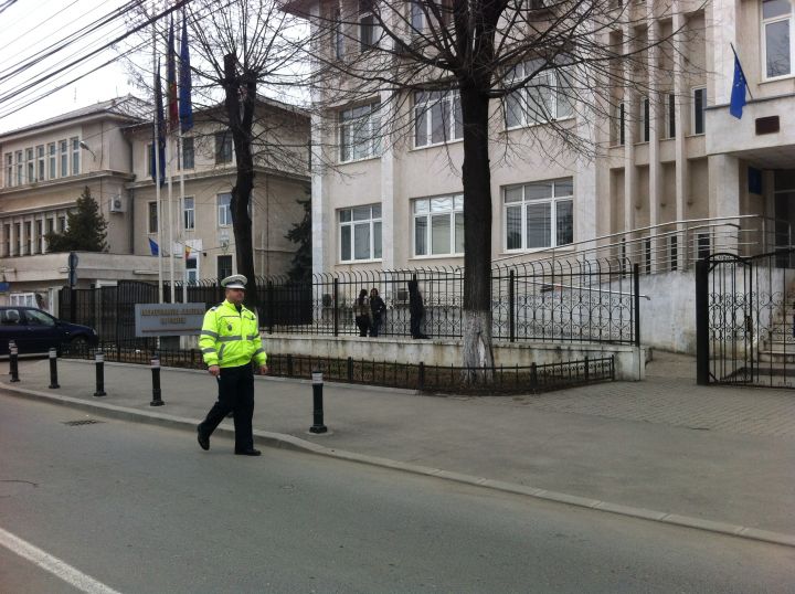 Descinderi la proxeneţi şi braconieri