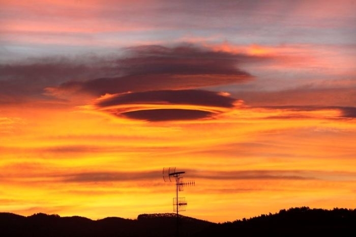 Atenționare meteo de FULGERE !