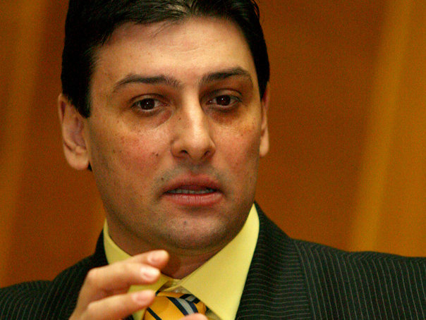 Deputatul care spunea că vrea să bage cuțitul în procurori a fost reținut