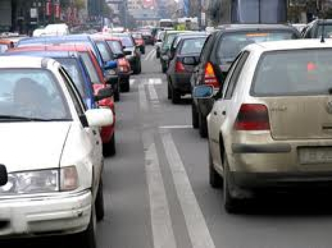 BRAŞOV: TRAFIC DEVIAT DE PE DN1 PE DN1A, DIN CAUZA AGLOMERAŢIEI