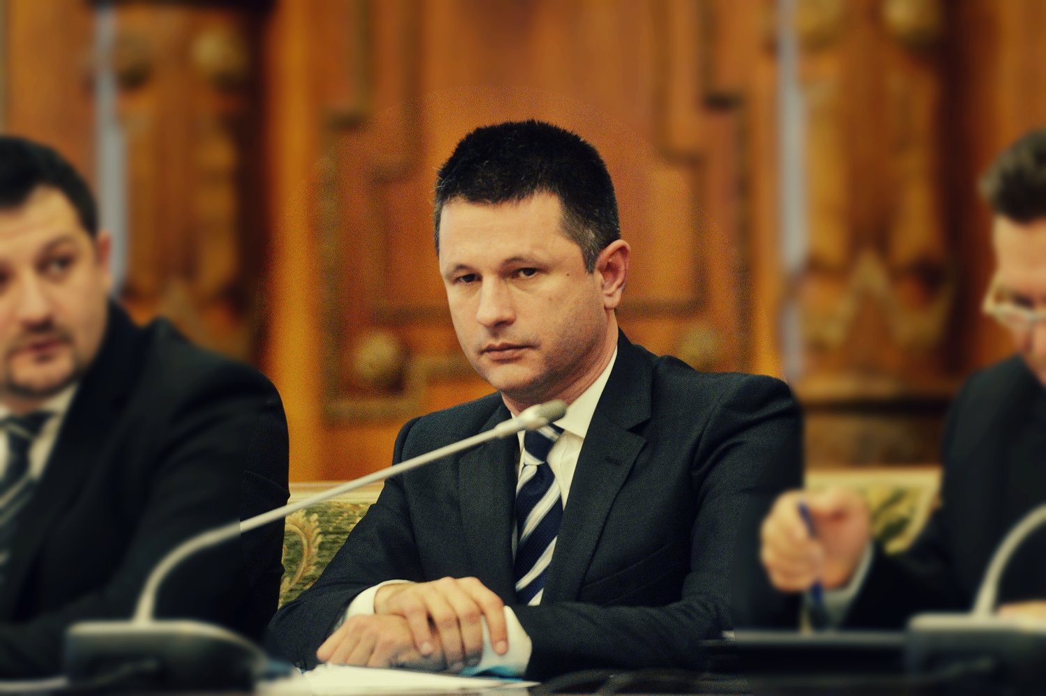 Salariile uriașe ale directorilor întreprinderilor de stat în pericol