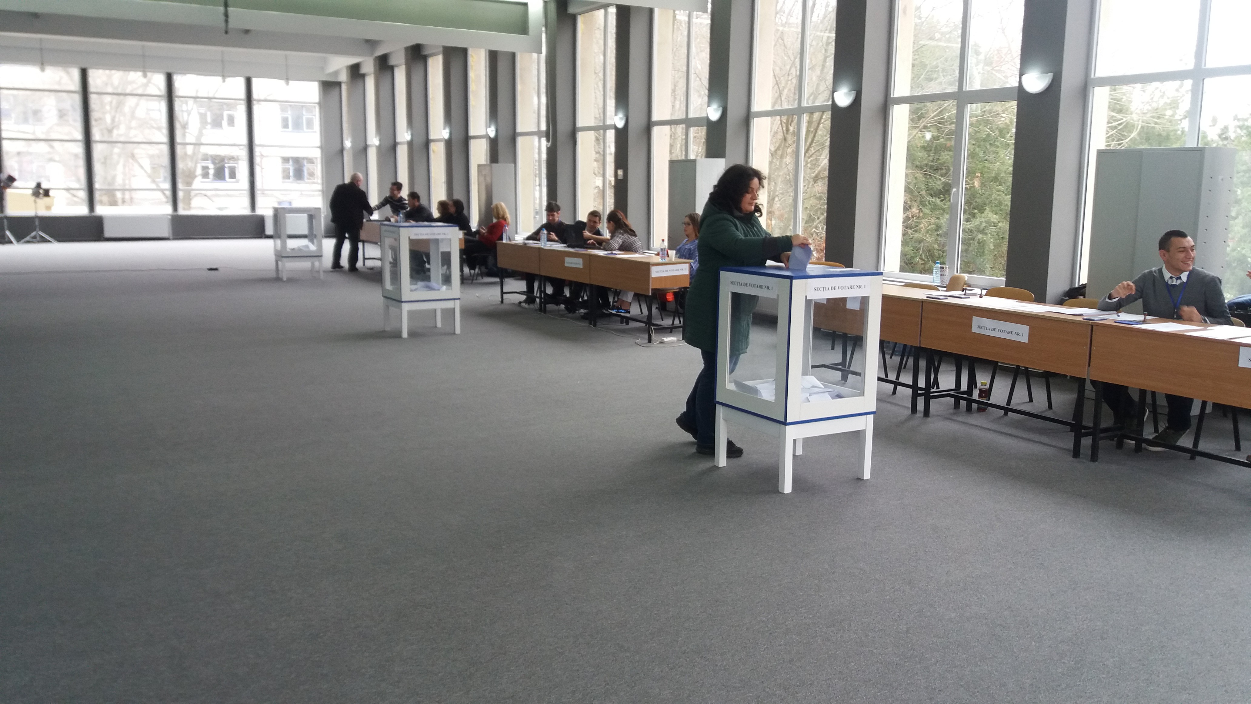 15 la sută dintre electori votaseră la Universitatea OVIDIUS până la ora 11.00
