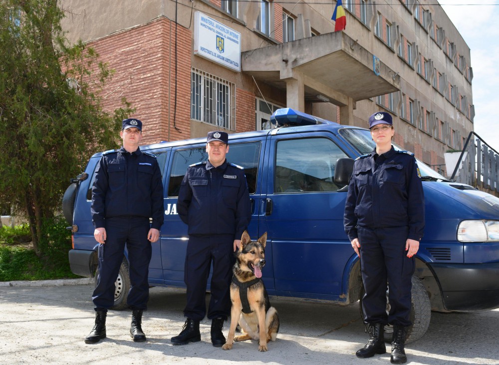 Sărbătoare pentru jandarmii tulceni