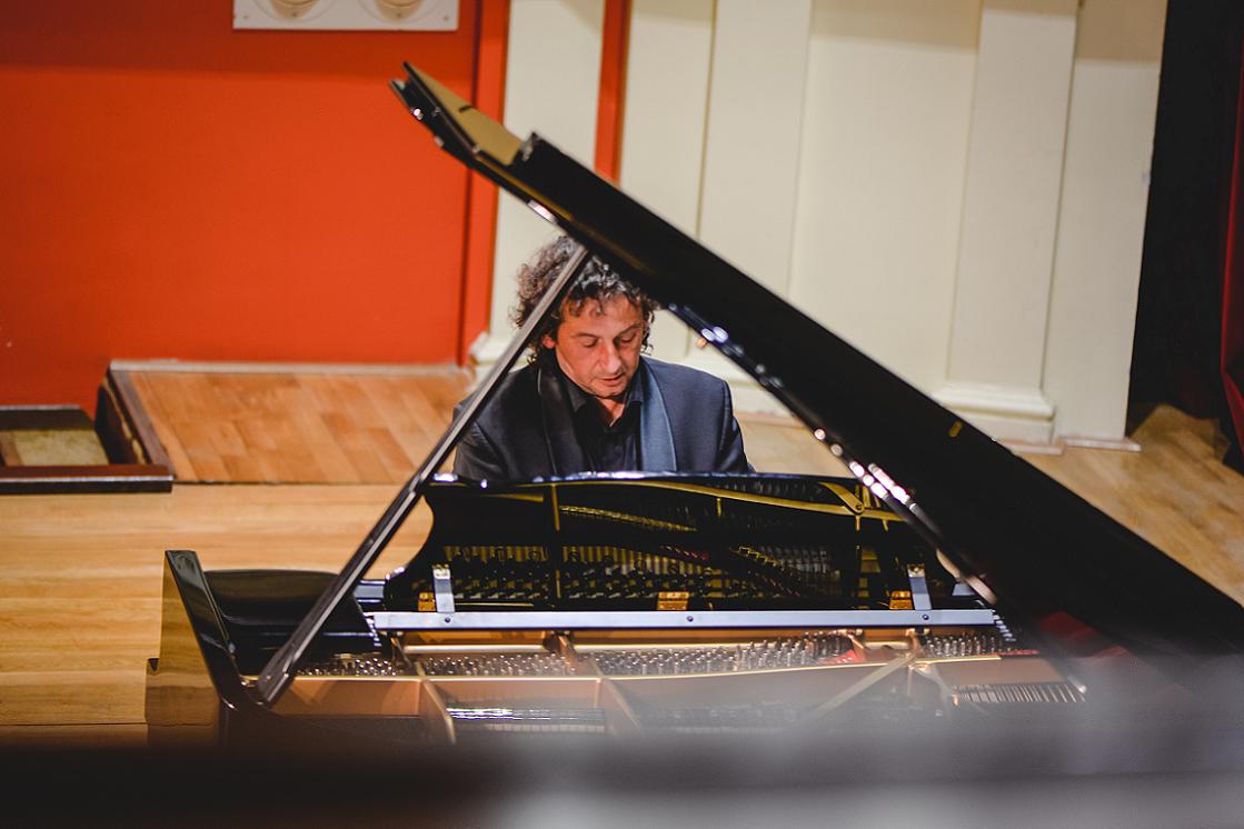Romantic exclusiv. Chopin. Horia Mihail în turneul „Pianul Călător” 2016