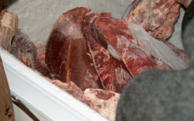 Carne ALTERATĂ descoperită de inspectorii DSV