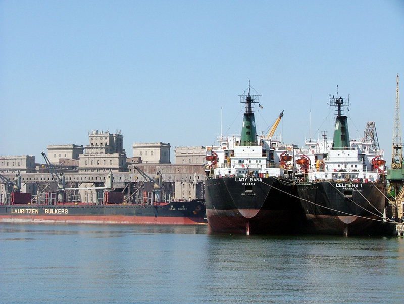 Portuarii își vor înapoi veniturile pentru condiții speciale de muncă