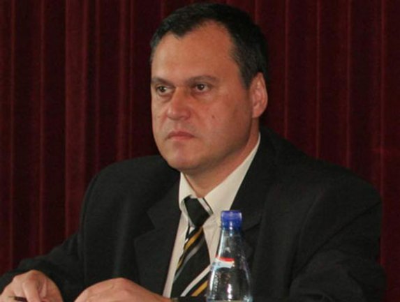 Adrian Viorel Nicolaescu, noul prefect al Constanţei, învestit în funcţie