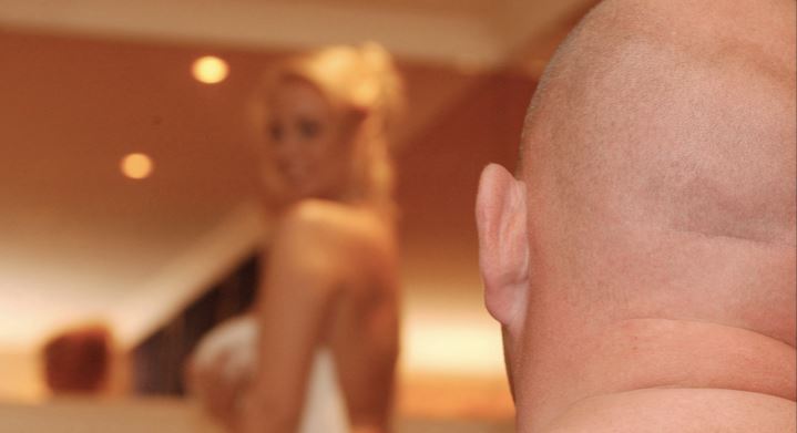 PITEȘTI: Prostituție în saloanele de masaj erotic. Cât de profitabilă este o asemenea afacere