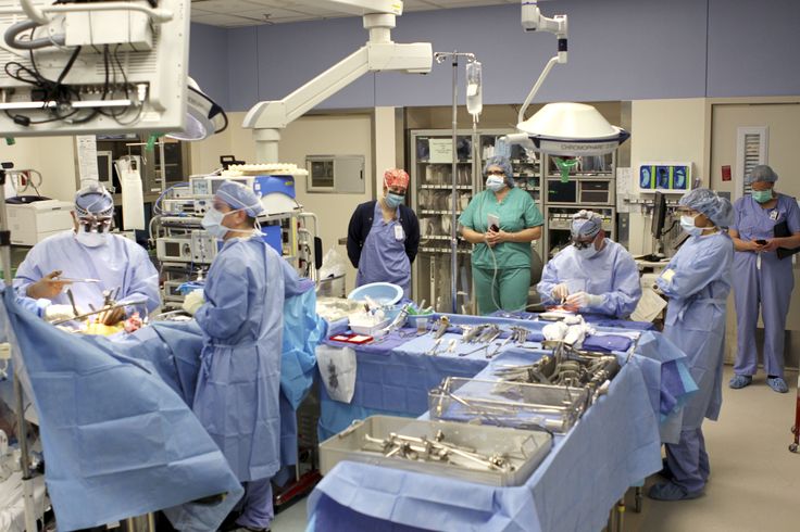 Medicii români, pregătiţi pentru primul transplant de plămân din ţară