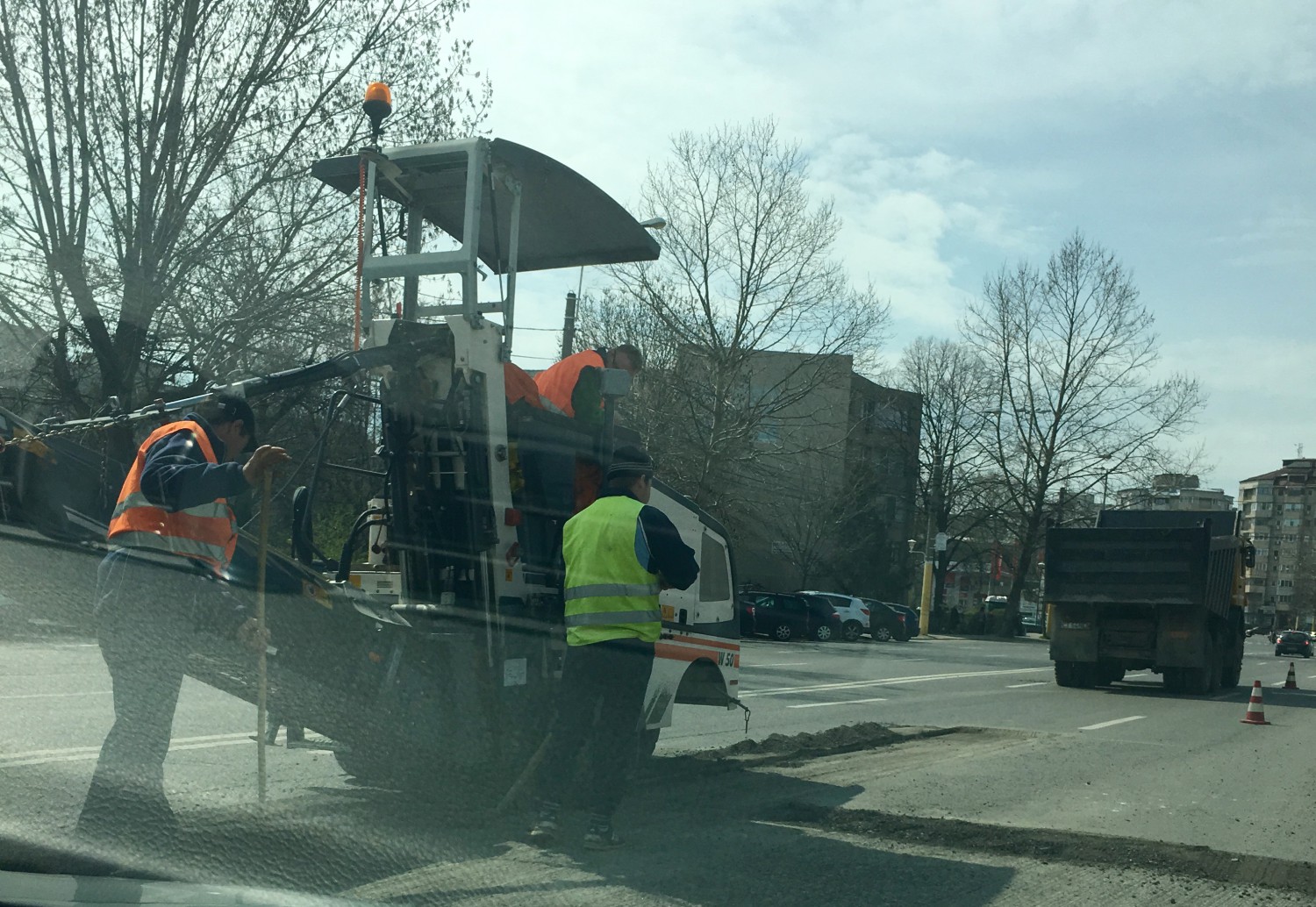 FOTO – Atenție șoferi! Circulație îngreunată pe strada Soveja, în zona City Park Mall