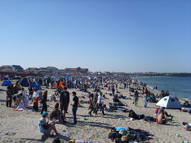 Stațiunile de pe litoral sunt luate cu asalt de turiști