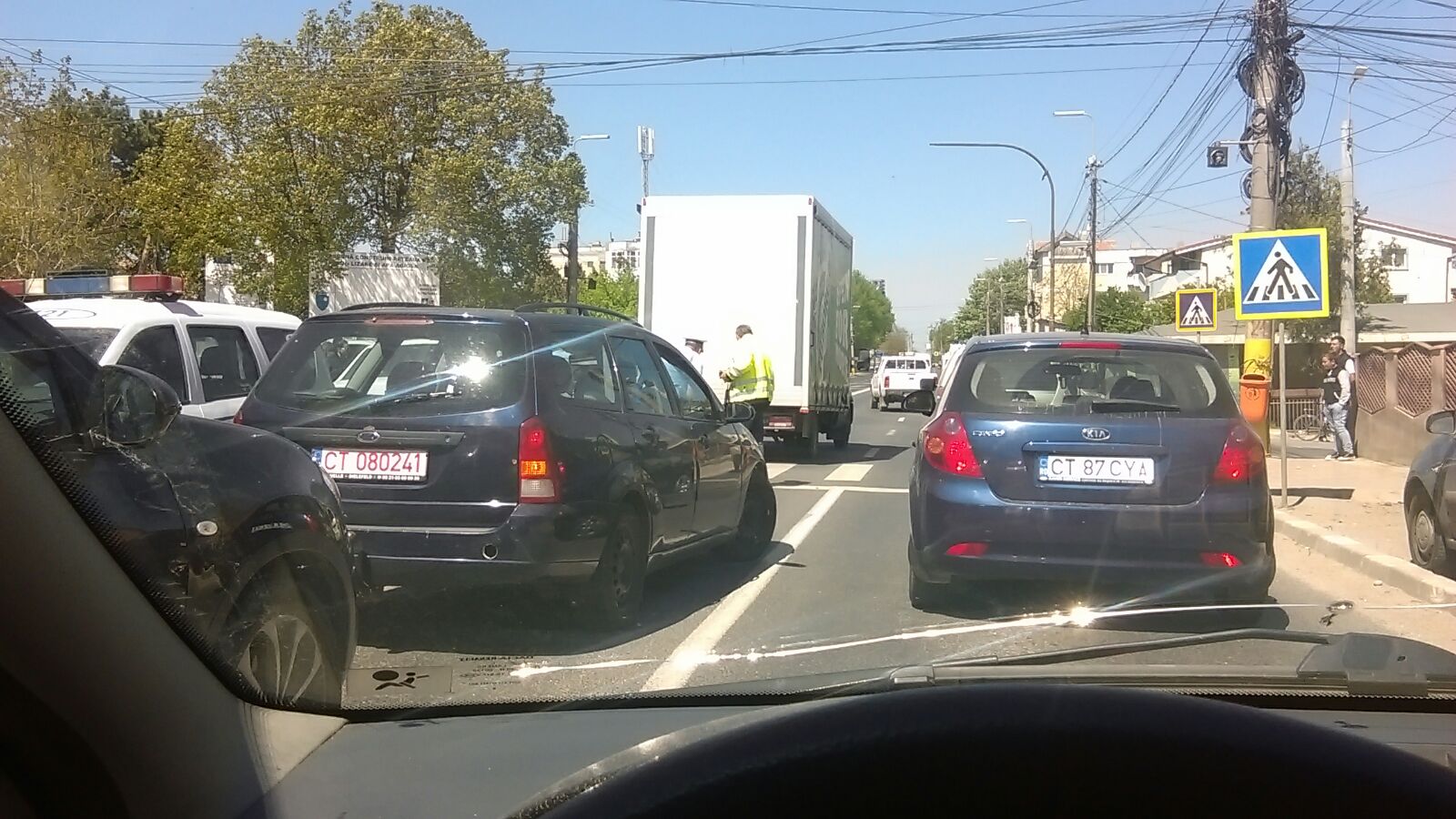 UPDATE – Pieton lovit pe trecere în centrul localității Agigea