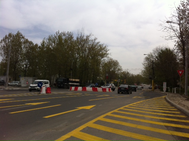 (FOTO) Ciprian Sobaru: Noul sens giratoriu de pe strada Soveja va îngreuna traficul rutier