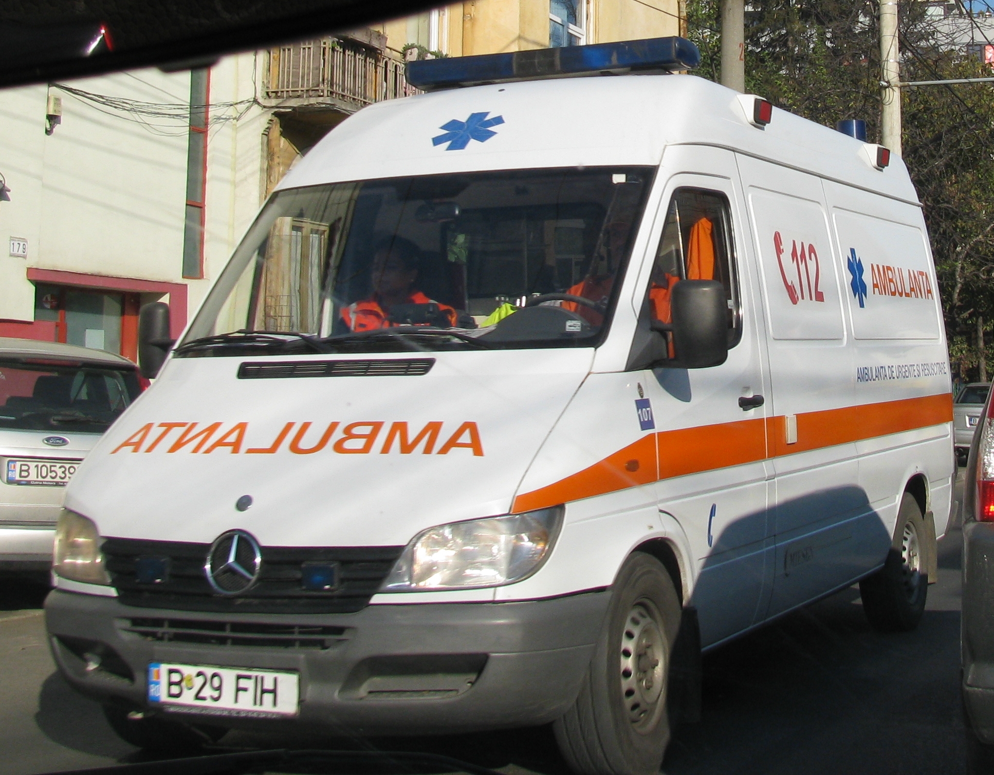 Constanța: O persoană, rănită în urma unui accident între două autoturisme